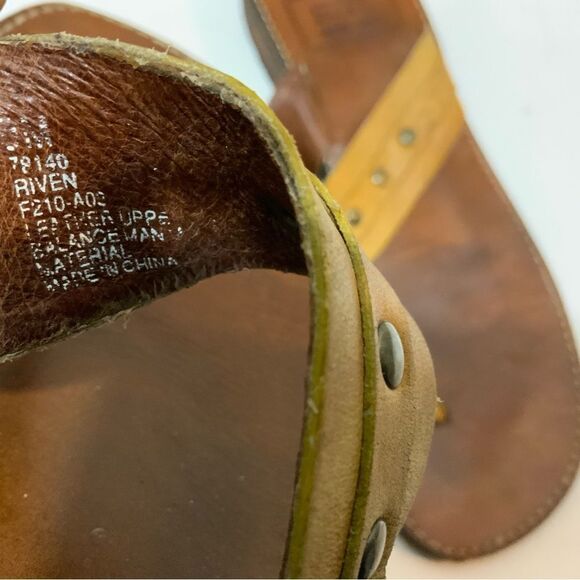 Frye riven Brown Red Leather Studded Thong Sandals Flats Heel Size 9 Made Brazil - Picture 9 of 9